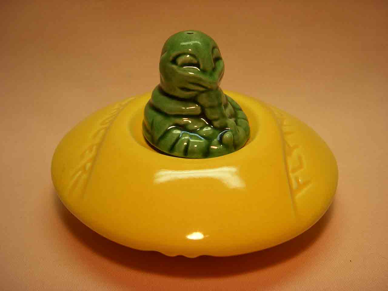 Vallona Starr flying saucer with alien martian salt and pepper shakers
