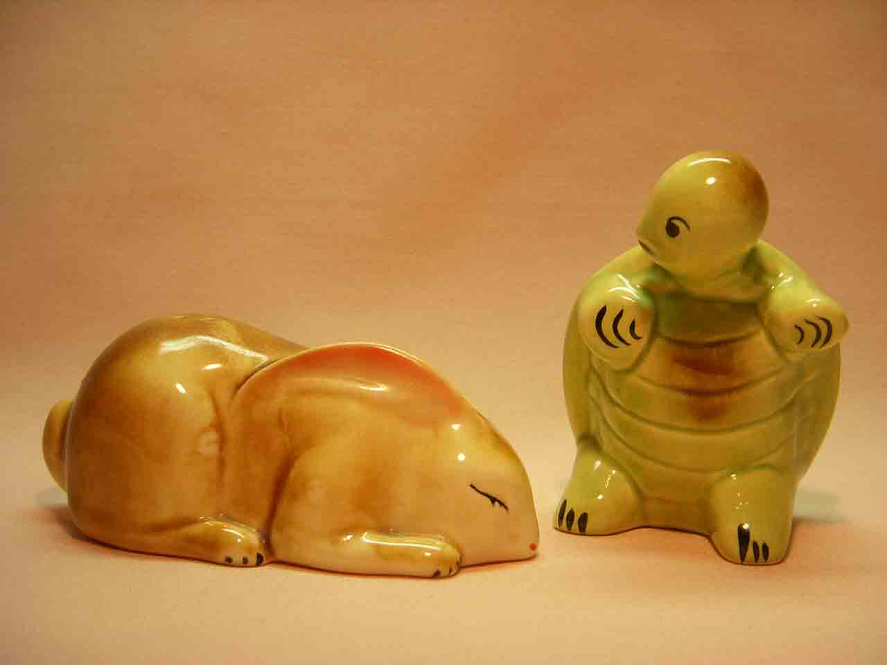 Vallona Starr tortoise and hare salt and pepper shakers