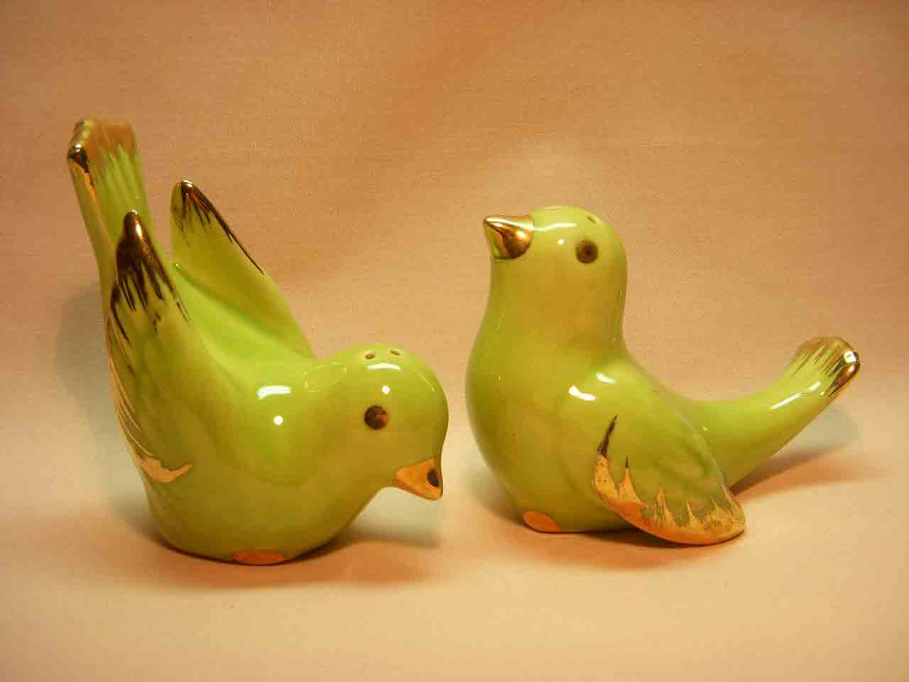 Vallona Starr robins salt and pepper shakers