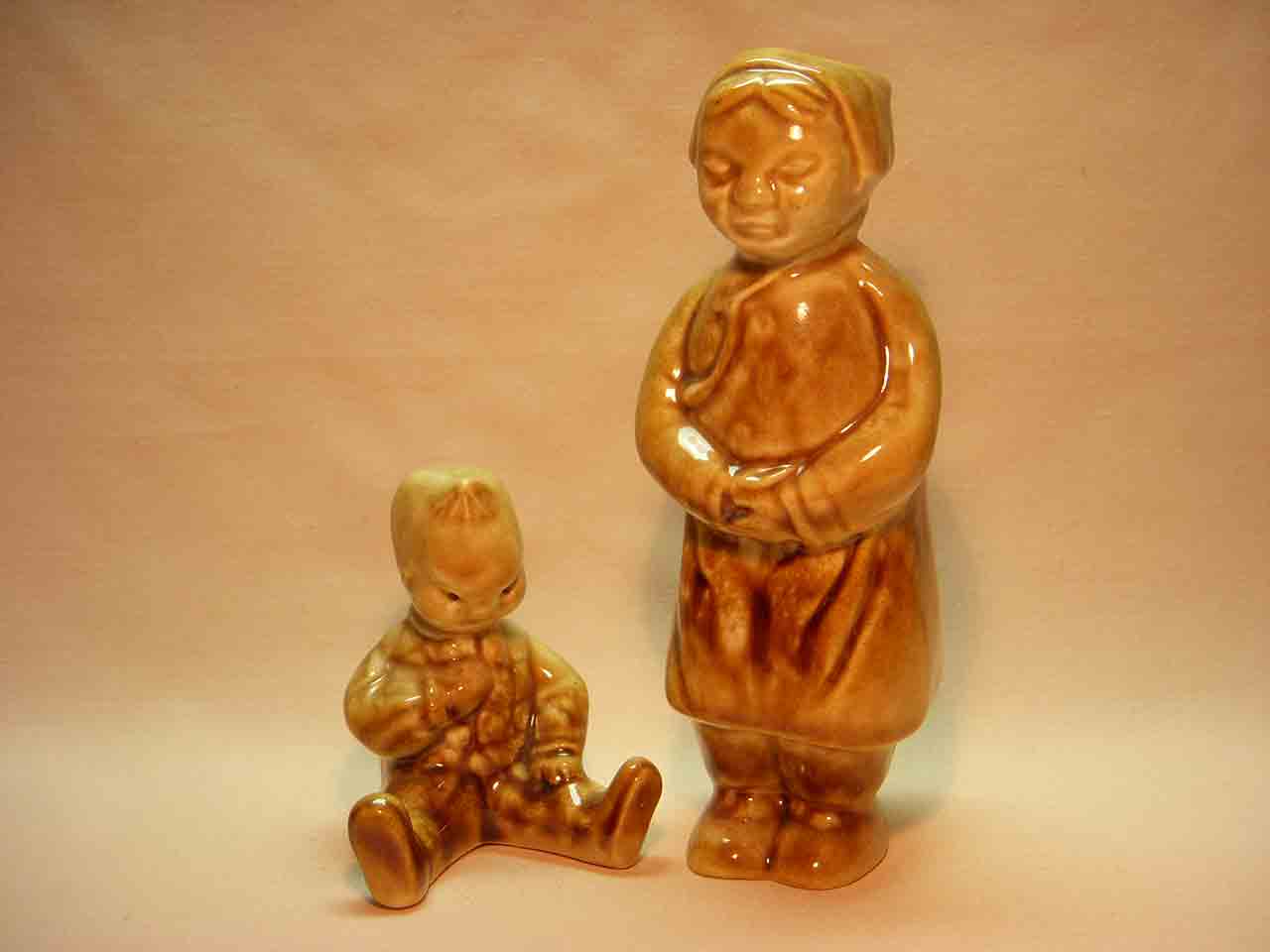 Vallona Starr Chinese nurse and child salt and pepper shakers