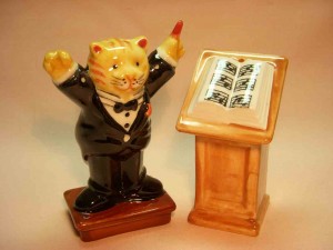 Cat Orchestra - The conductor salt and pepper shakers