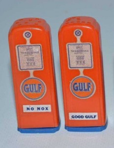 Plastic advertising gas pumps salt and pepper shakers - Gulf