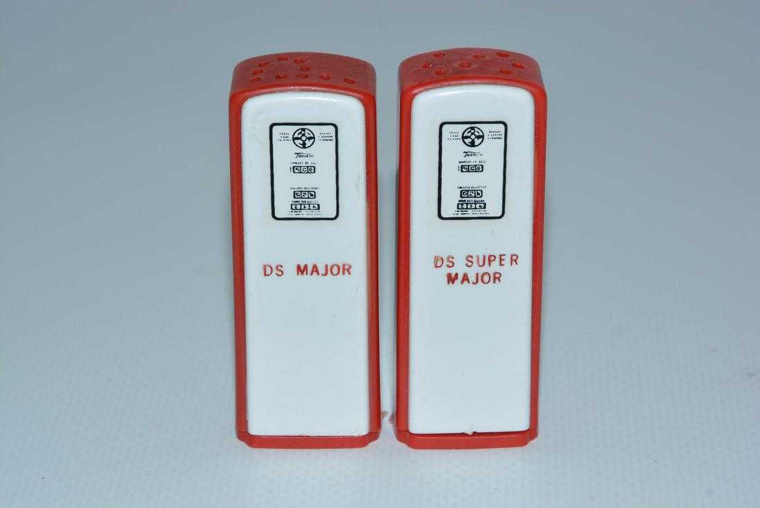 Advertising plastic gas pumps - DS Major