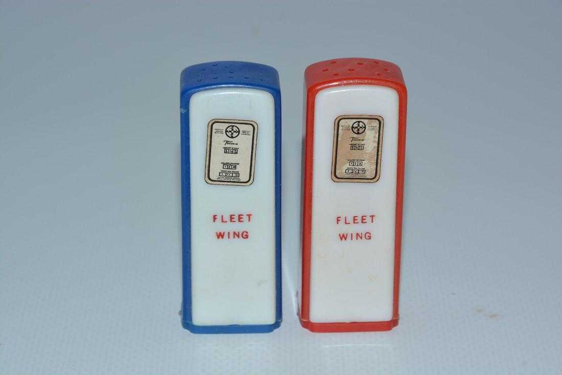 Plastic advertising gas pumps salt and pepper shakers - Fleetwing