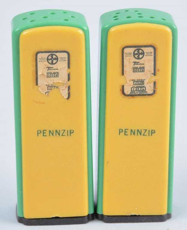 Plastic advertising gas pumps salt and pepper shakers - Pennzip