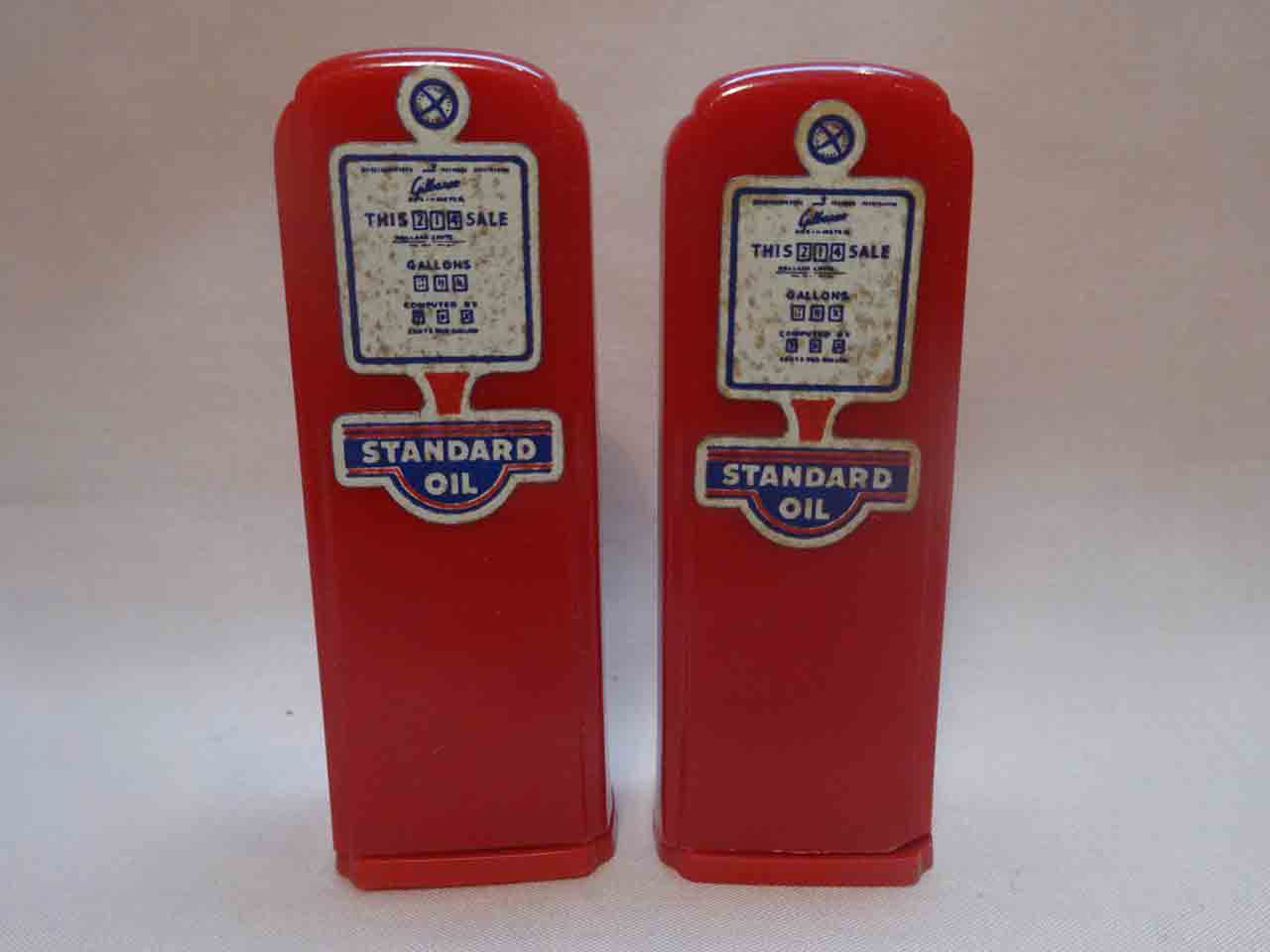 Plastic advertising gas pumps salt and pepper shakers - Standard Oil