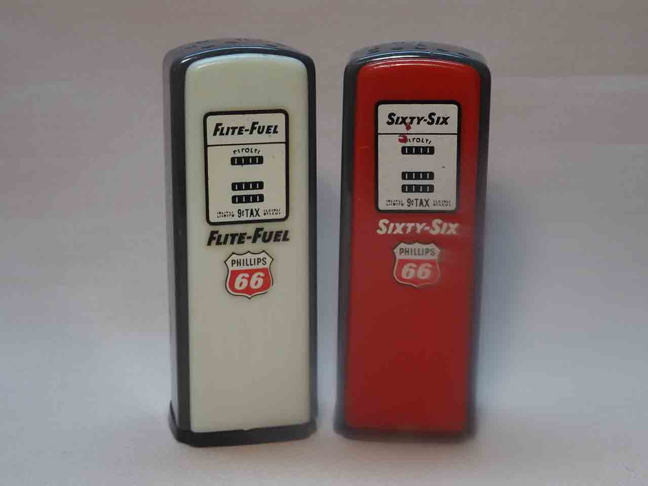 Plastic advertising gas pumps salt and pepper shakers - Phillips 66