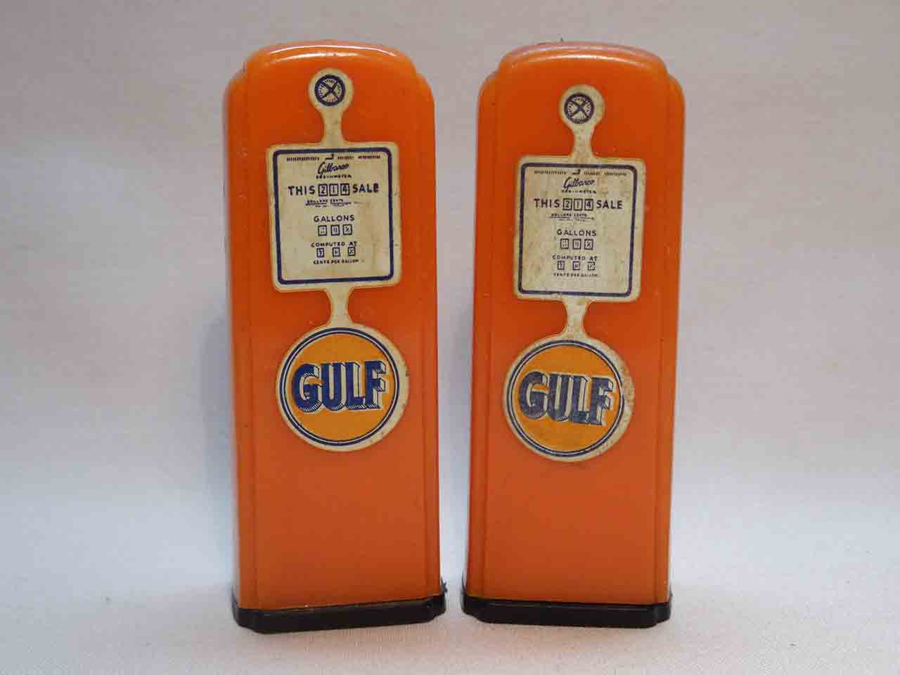 Plastic advertising gas pumps salt and pepper shakers - Gulf