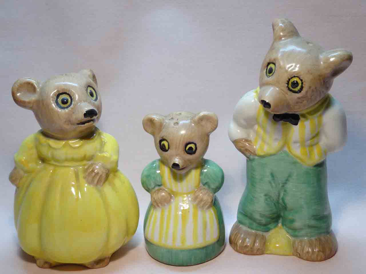 Novelty Salt & Pepper Shakers Club