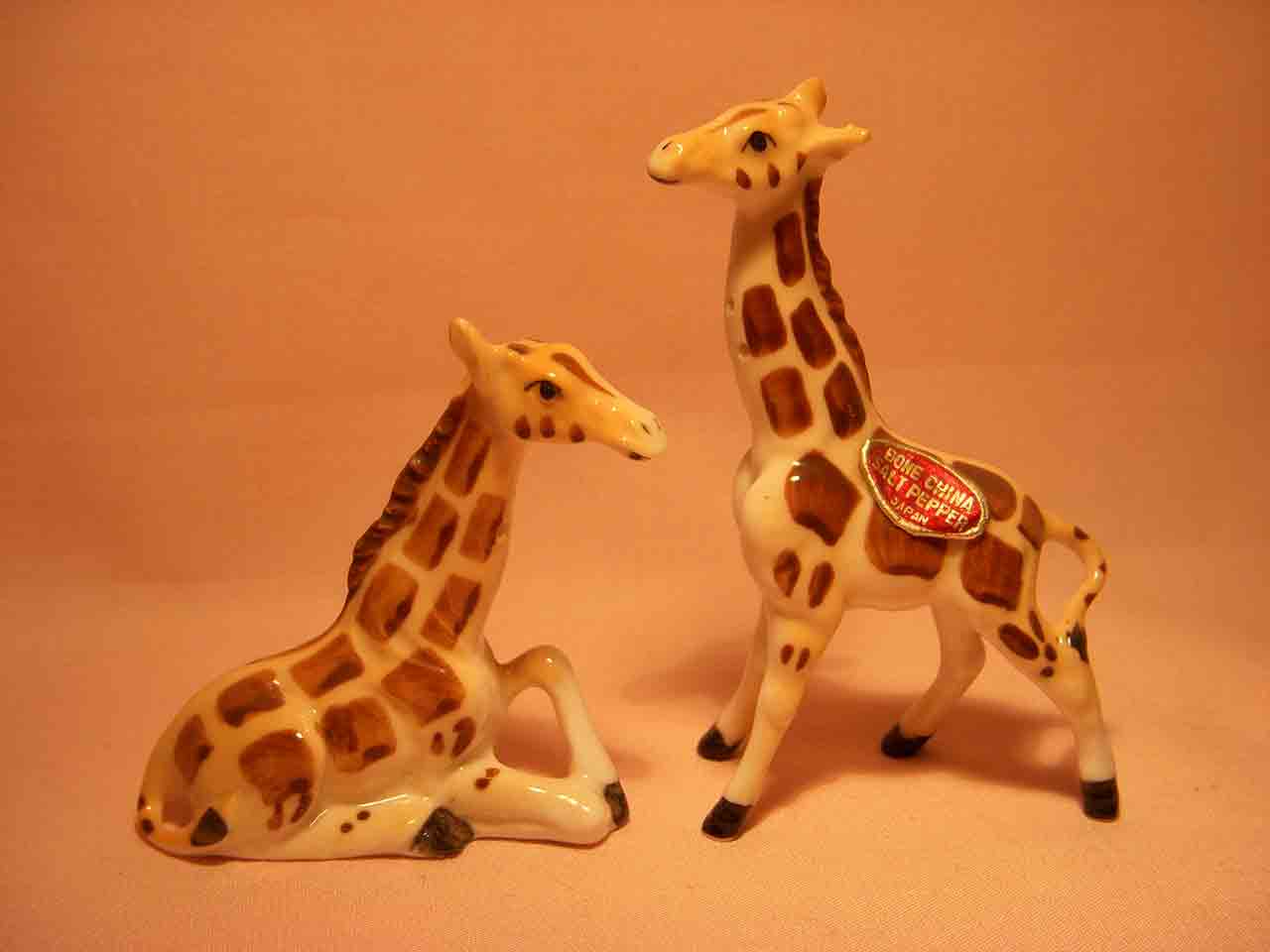 Mini Bone China giraffes salt and pepper shaker