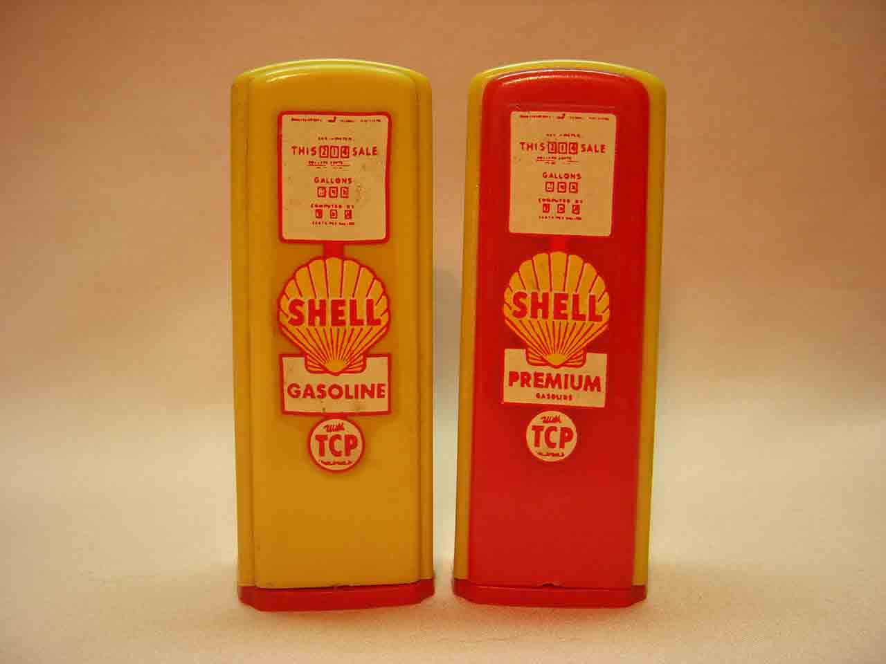 Plastic advertising gas pumps salt and pepper shakers - Shell