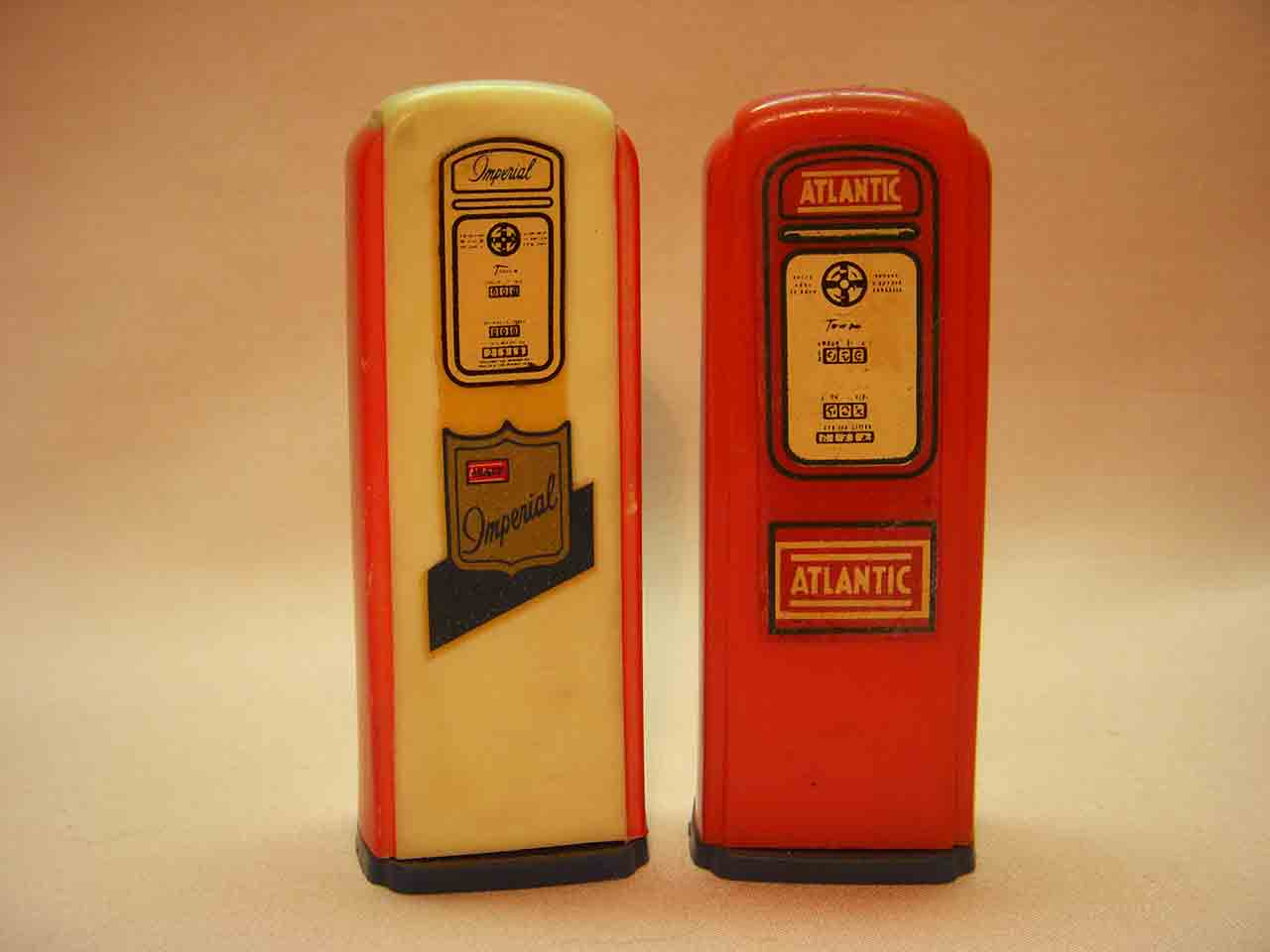 Plastic advertising gas pumps salt and pepper shakers - Atlantic